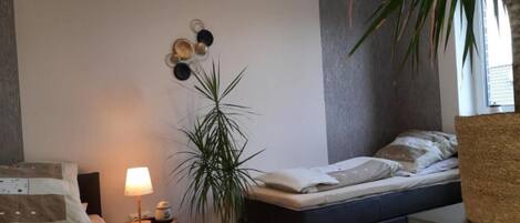 1 bedroom, desk, iron/ironing board, free WiFi