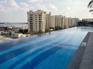 Pool - The Palm Tower Corner 1 Bedroom Dubai (Dubai)