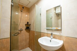 Bathroom - Tamansari Sudirman  (Jakarta)