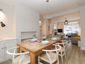 تناول الطعام