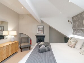 3 عدّة غرف نوم وبديكورات فريدة لكل غرفة وطراز فريد لكل وحدة