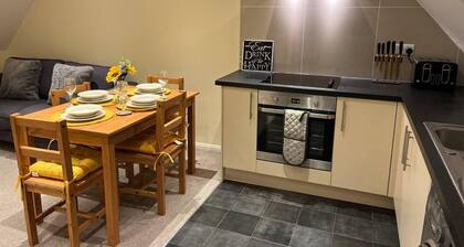 Central Location 2-bed Apartment in Maidstone