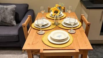 Apartment | Dining