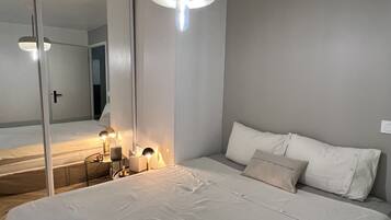 2 chambres, fer et planche Ă repasser, Wi-Fi, draps fournis