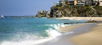 Garabaldi Bungalow - with private large patio