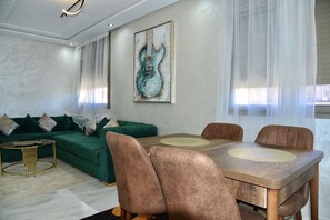 تناول الطعام