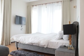 2 bedrooms, iron/ironing board, WiFi, bed sheets - City Center Gem: Stylish Loft with High-End Finishes and Access to Amenities (Nairobi)