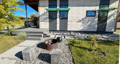 Chic Mountain Tiny Home Retreat in Victor w/AC