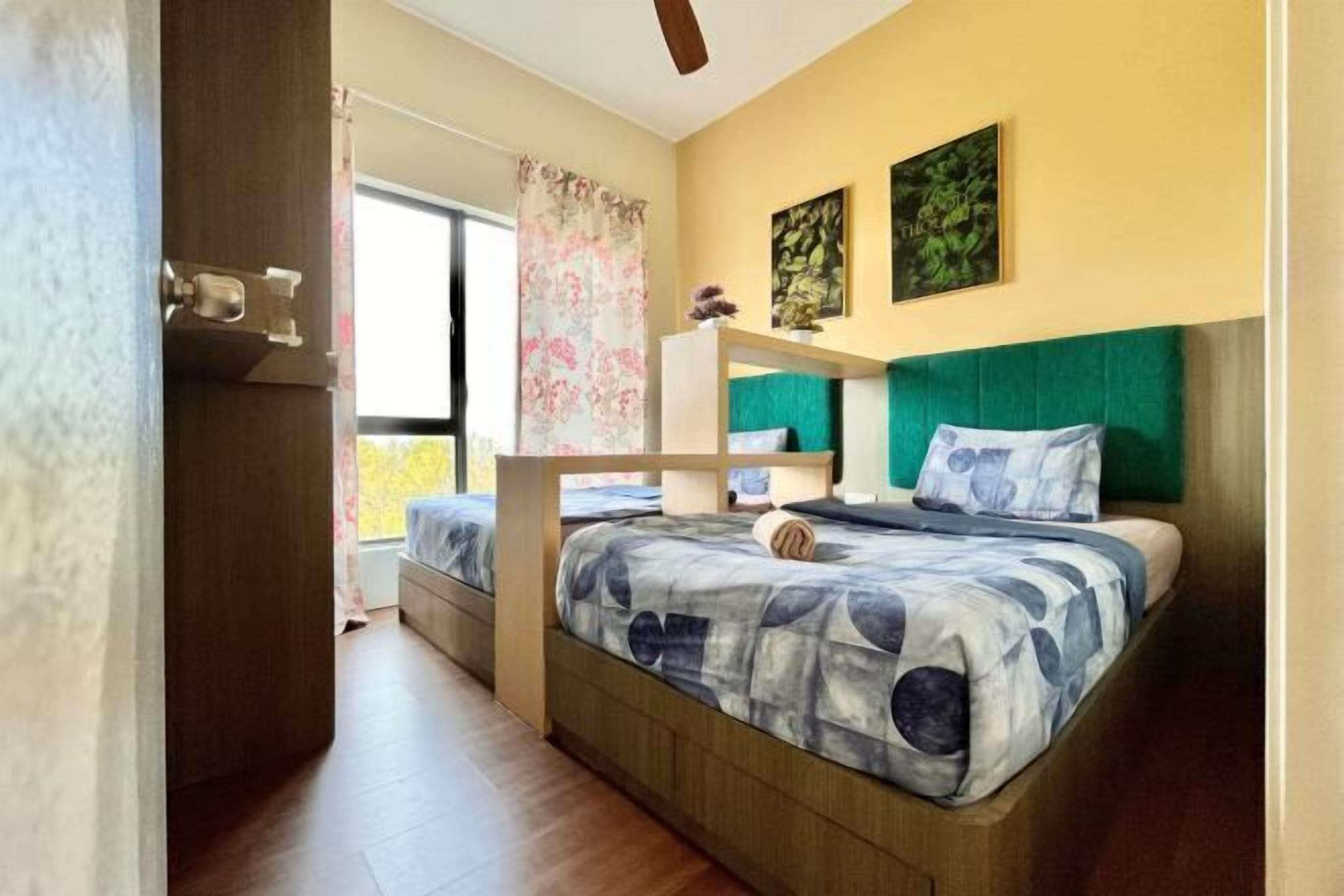 Individuelt dekorert, individuelt innredet og skrivebord