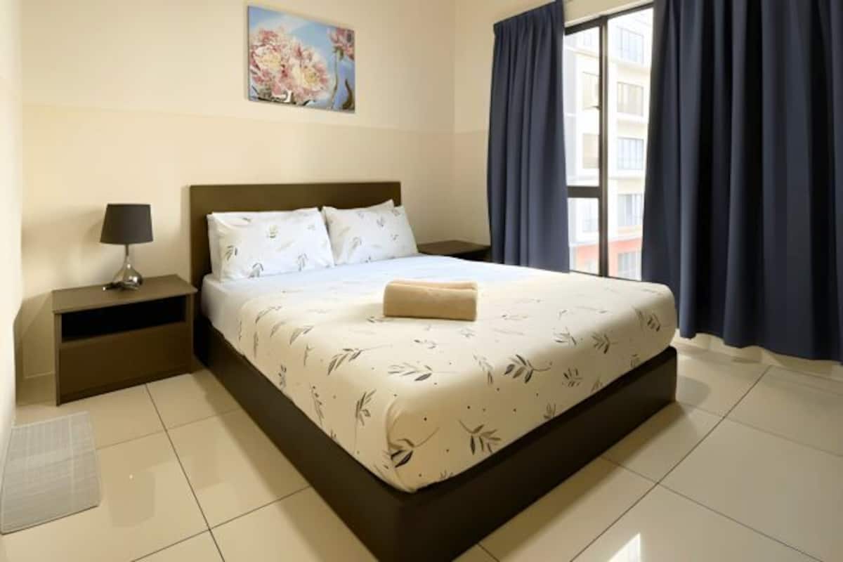 Individuelt dekorert, individuelt innredet og skrivebord