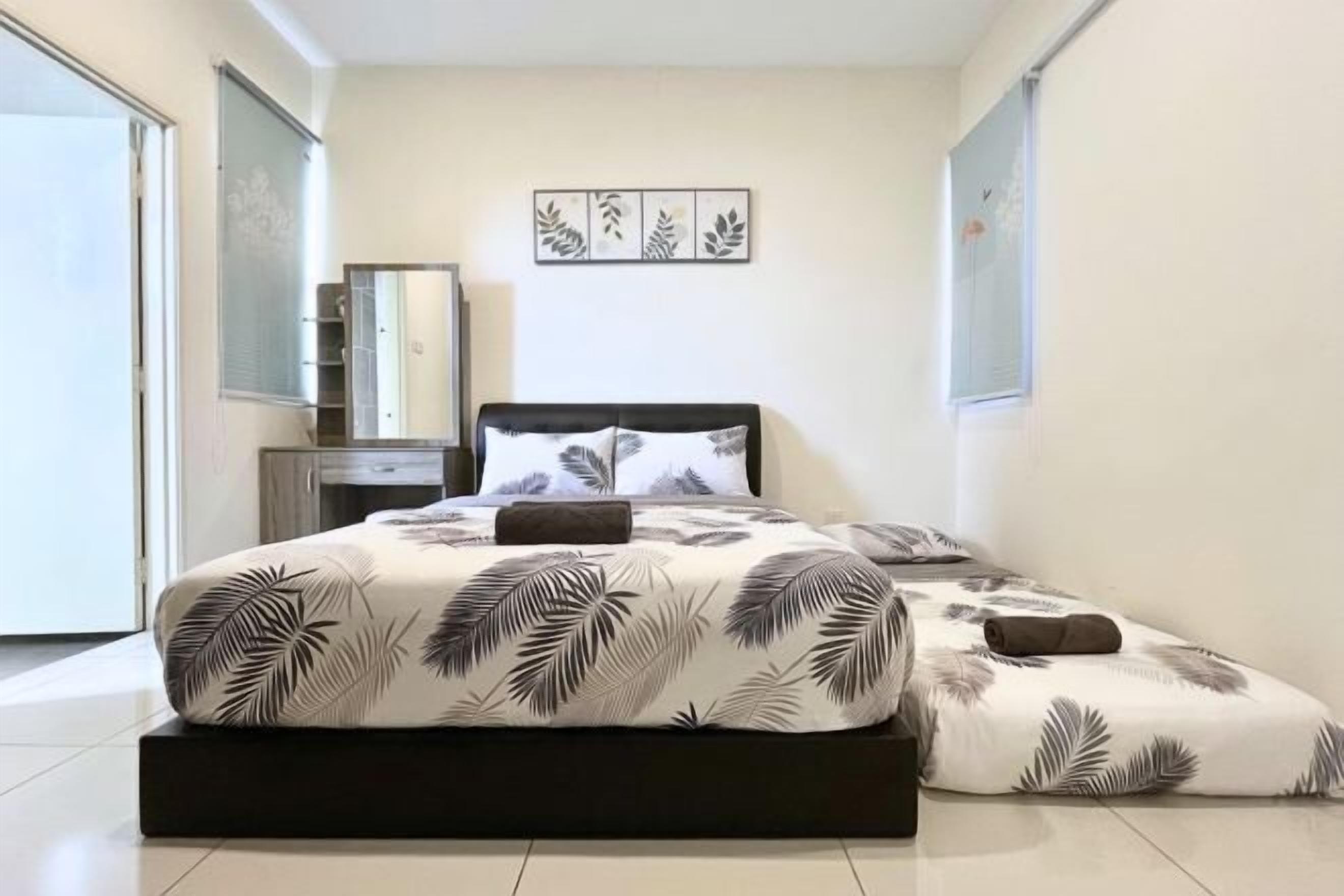 Individuelt dekorert, individuelt innredet og skrivebord