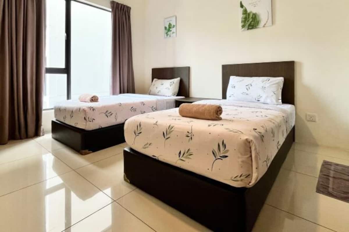 Individuelt dekorert, individuelt innredet og skrivebord