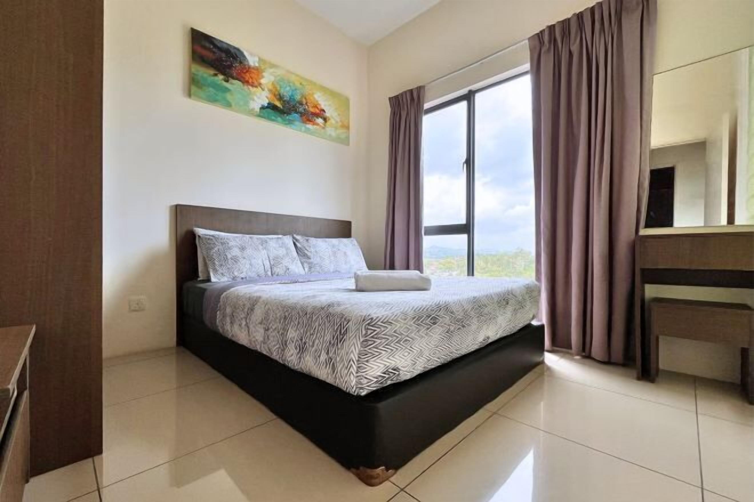 Individuell dekoriert, individuell eingerichtet, Schreibtisch