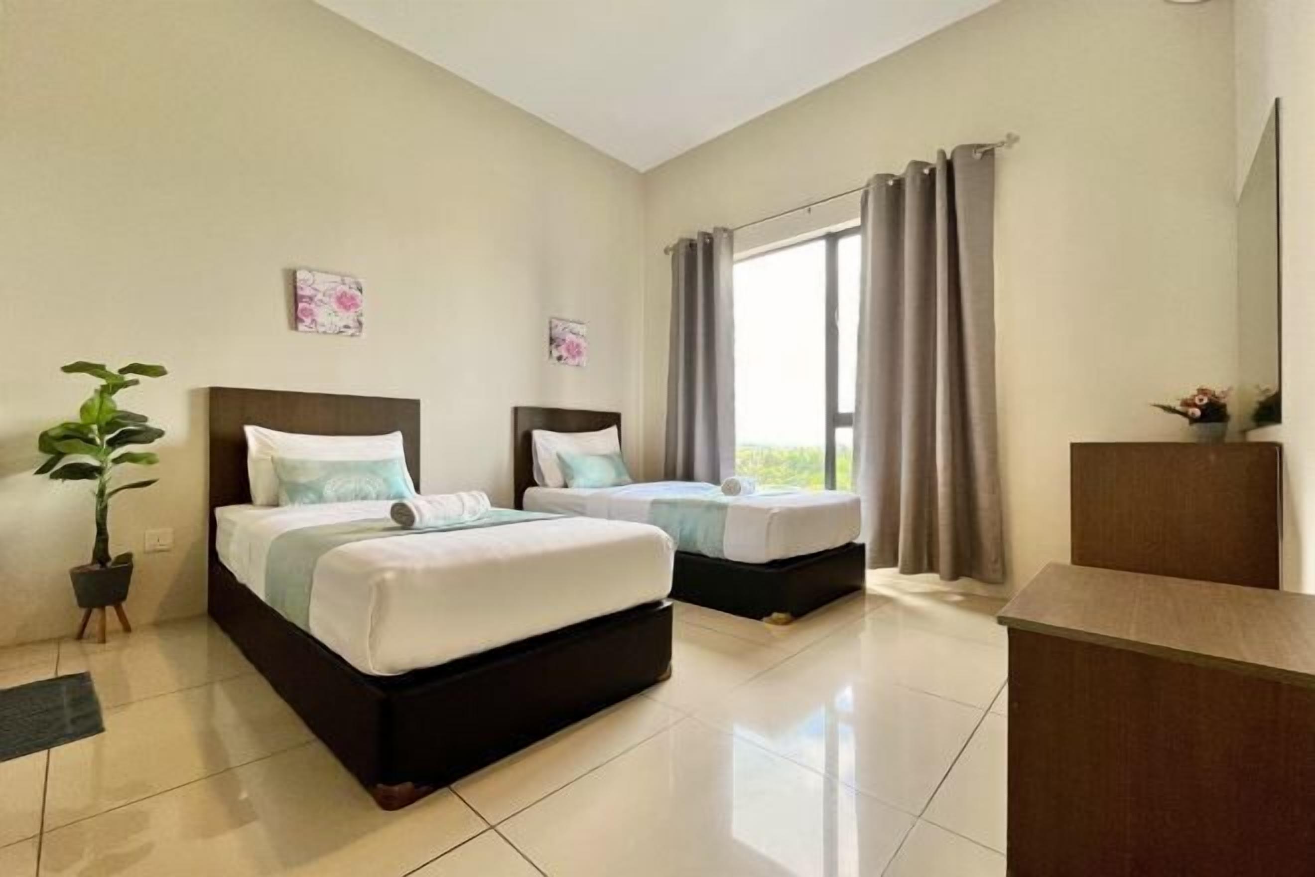 Individuelt dekorert, individuelt innredet og skrivebord