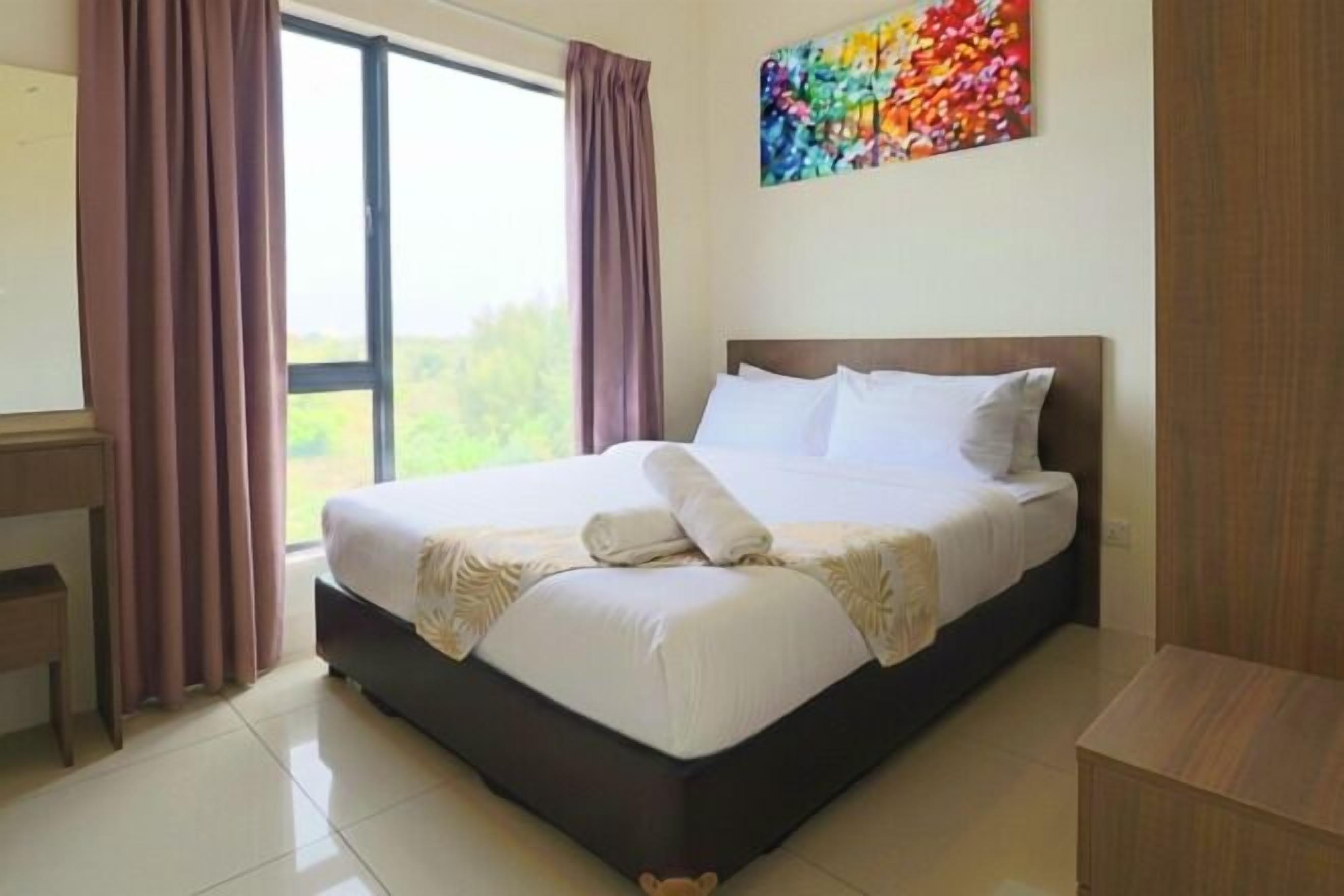 Individueel gedecoreerd, individueel gemeubileerd, een bureau