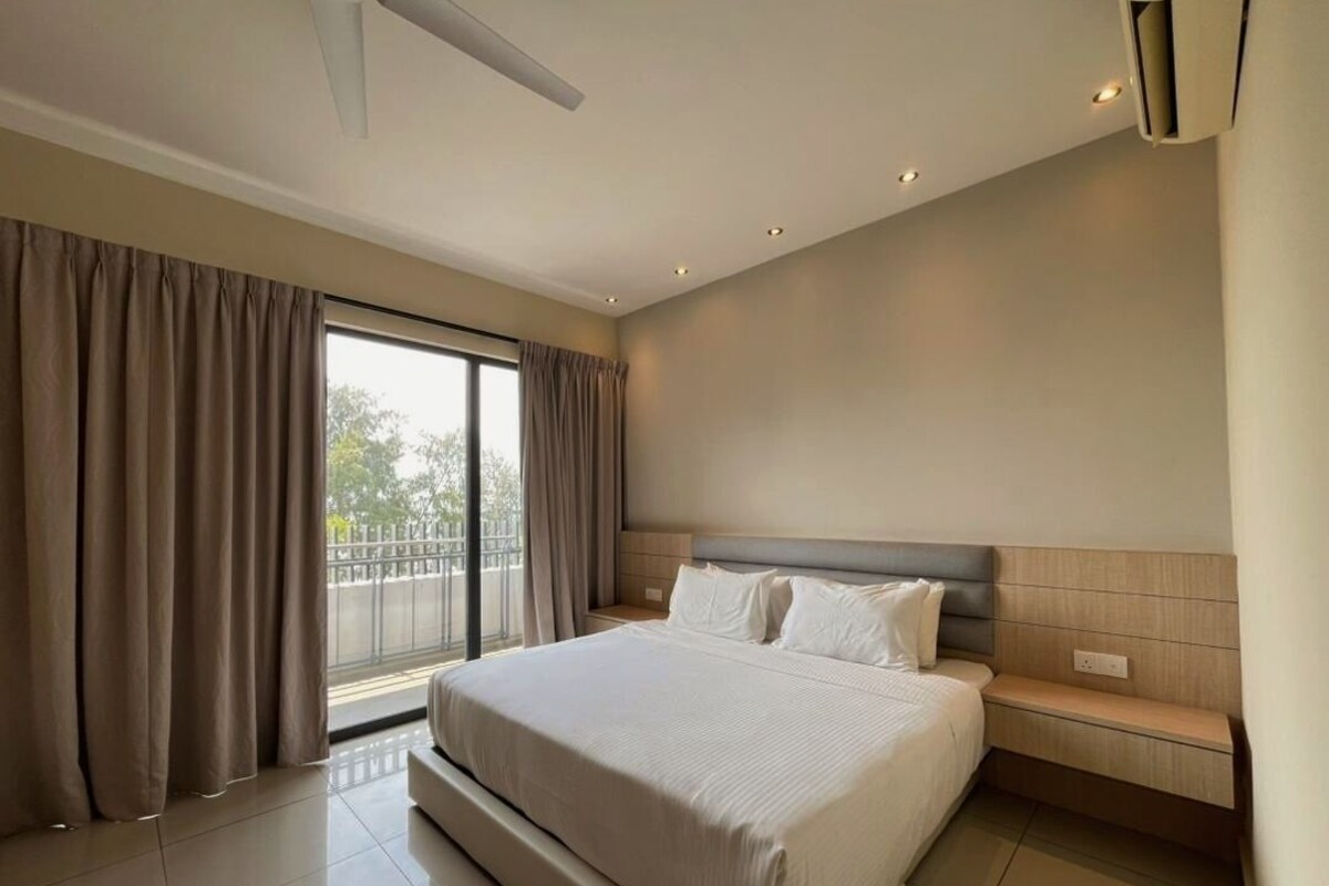 Villa familiar, 5 habitaciones, vistas al mar | Escritorio, cortinas opacas, tabla de planchar con plancha y wifi gratis