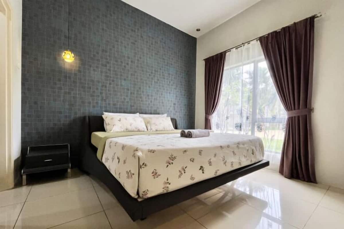 Individually decorated, individually furnished, desk, blackout curtains