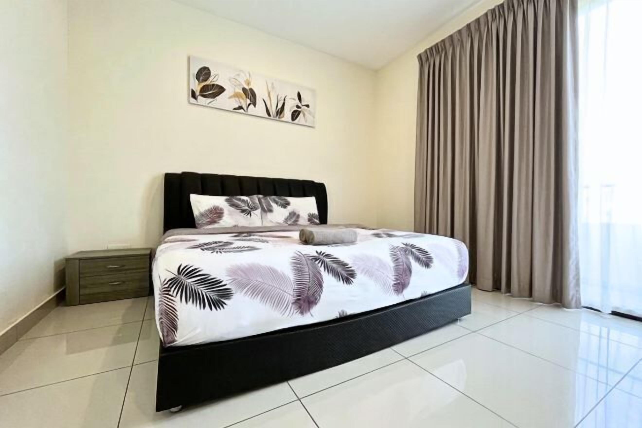 Individuell dekoriert, individuell eingerichtet, Schreibtisch