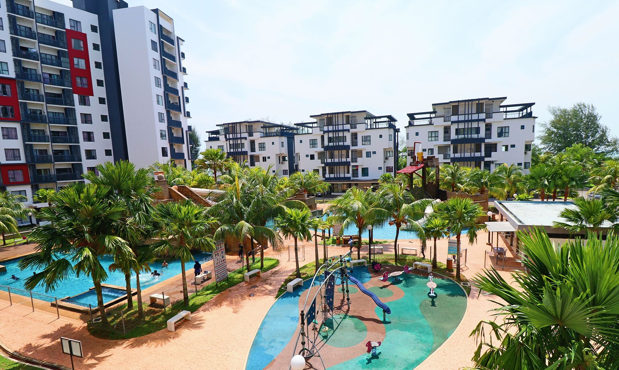 Apartemen Standar, 2 kamar tidur, pemandangan kolam renang, di pinggir kolam renang | Pemandangan dari kamar