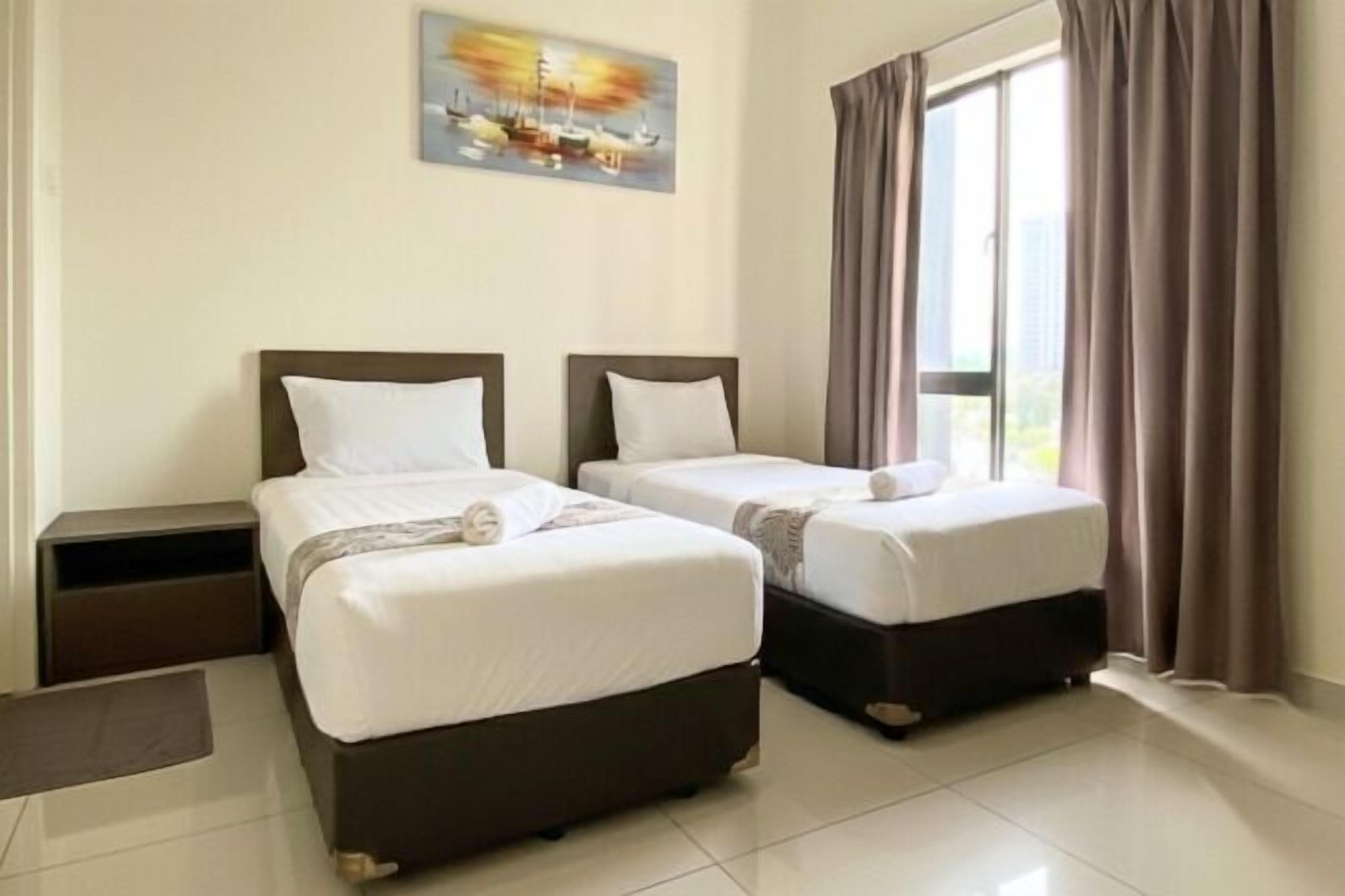 Individuell dekoriert, individuell eingerichtet, Schreibtisch