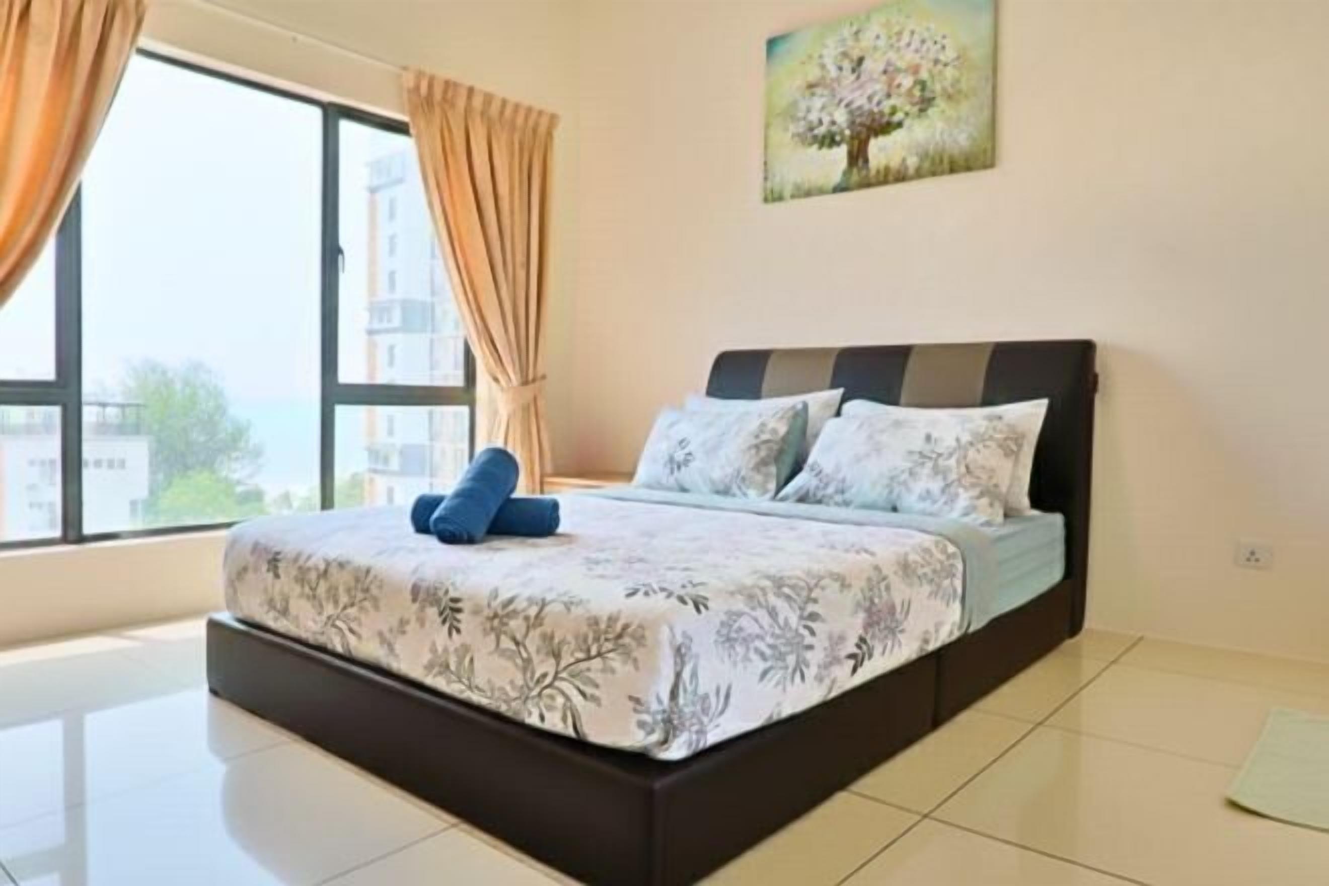 Individuelt dekorert, individuelt innredet og skrivebord