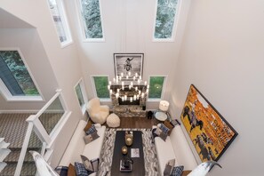 TV, offices - Holiday Availability! Newly Furnished 4 Bedroom Home with Hot Tub (Sun Valley)