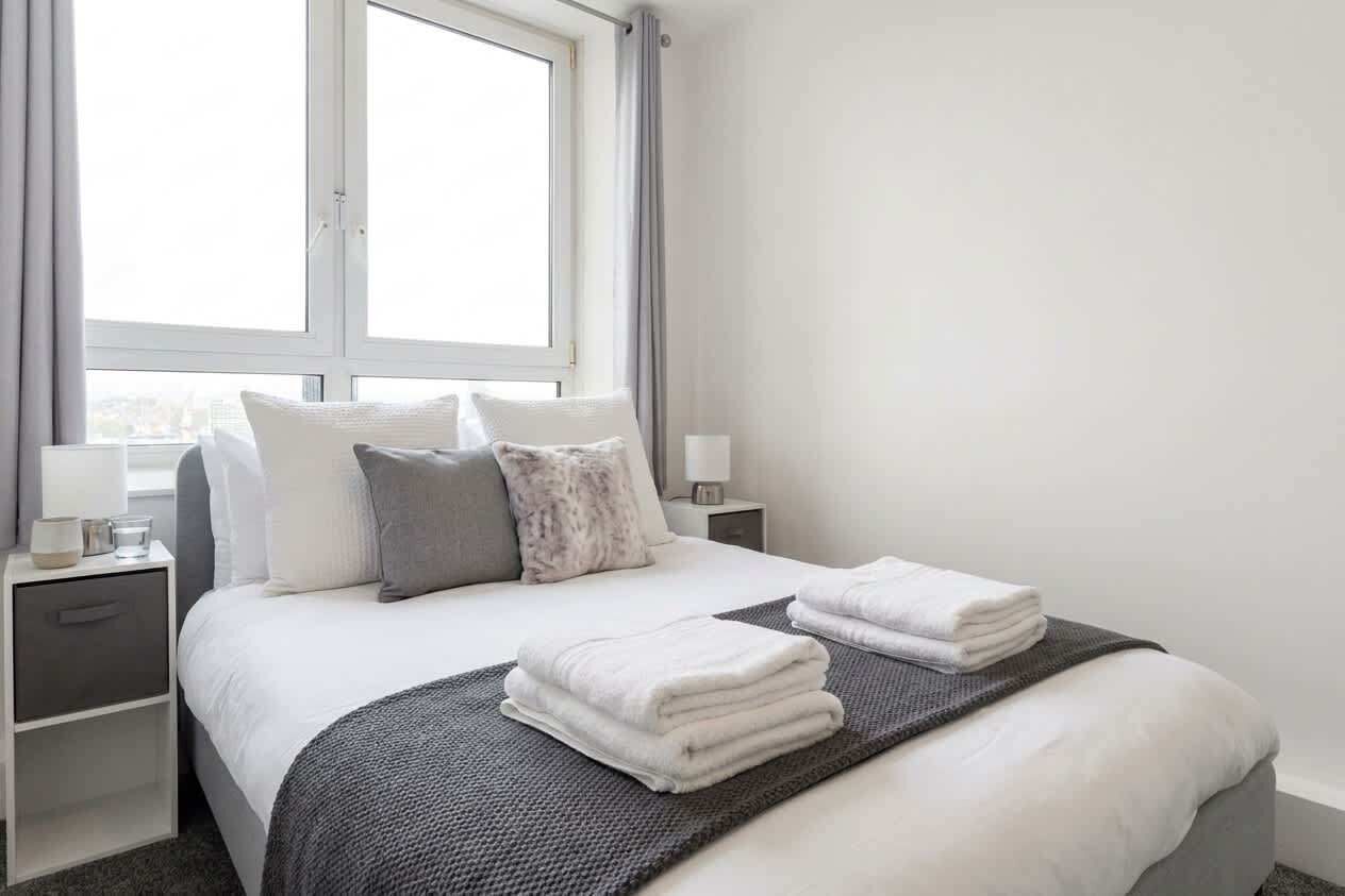 3 bedrooms, desk, iron/ironing board, WiFi