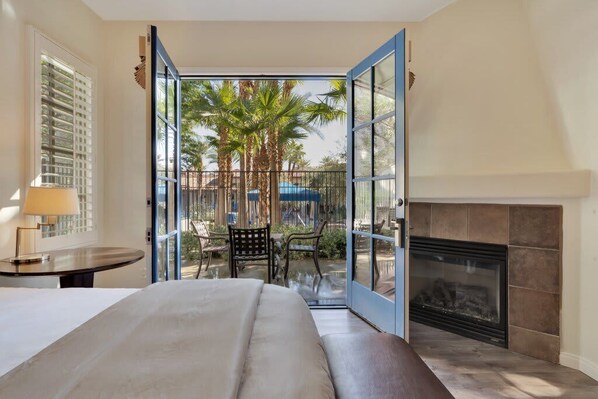 2 habitaciones, escritorio, tabla de planchar con plancha y wifi