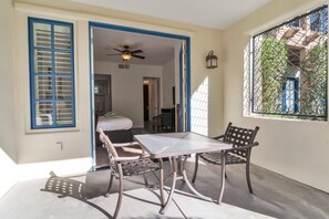 Outdoor dining - Palm Paradise B | Studio Legacy Villa (La Quinta)