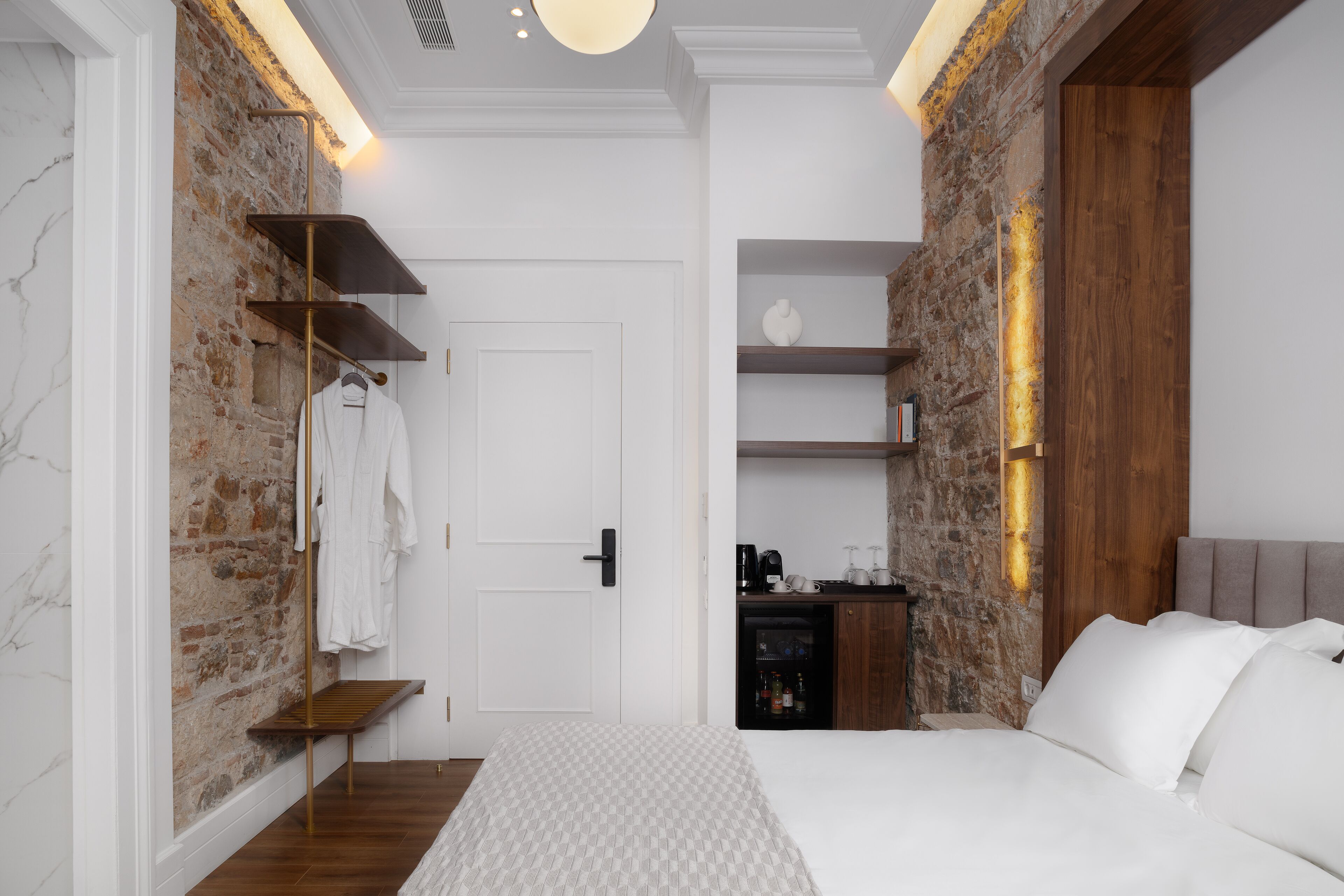 Signature Double Room - Acropolis View | Bettwäsche aus ägyptischer Baumwolle, hochwertige Bettwaren, Minibar