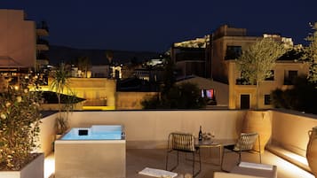 Macbeth - Suite with Outdoor Jacuzzi & Acropolis View | Terrass/Patio
