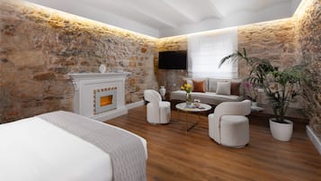 Suíte | Frigobar, cofres nos quartos, quartos à prova de som, Wi-Fi de cortesia