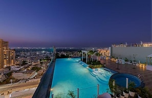 15 outdoor pools - The Grand Anukampa Hotel (Jaipur)