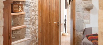 Can Feliu, Downstairs Apartment, Sant Daniel-girona