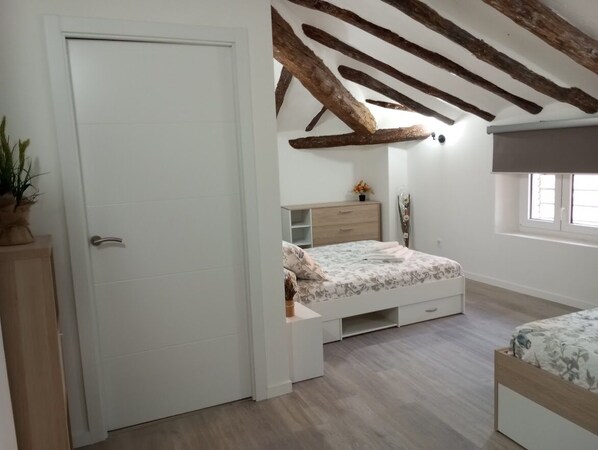 1 bedroom, iron/ironing board, travel cot, free WiFi