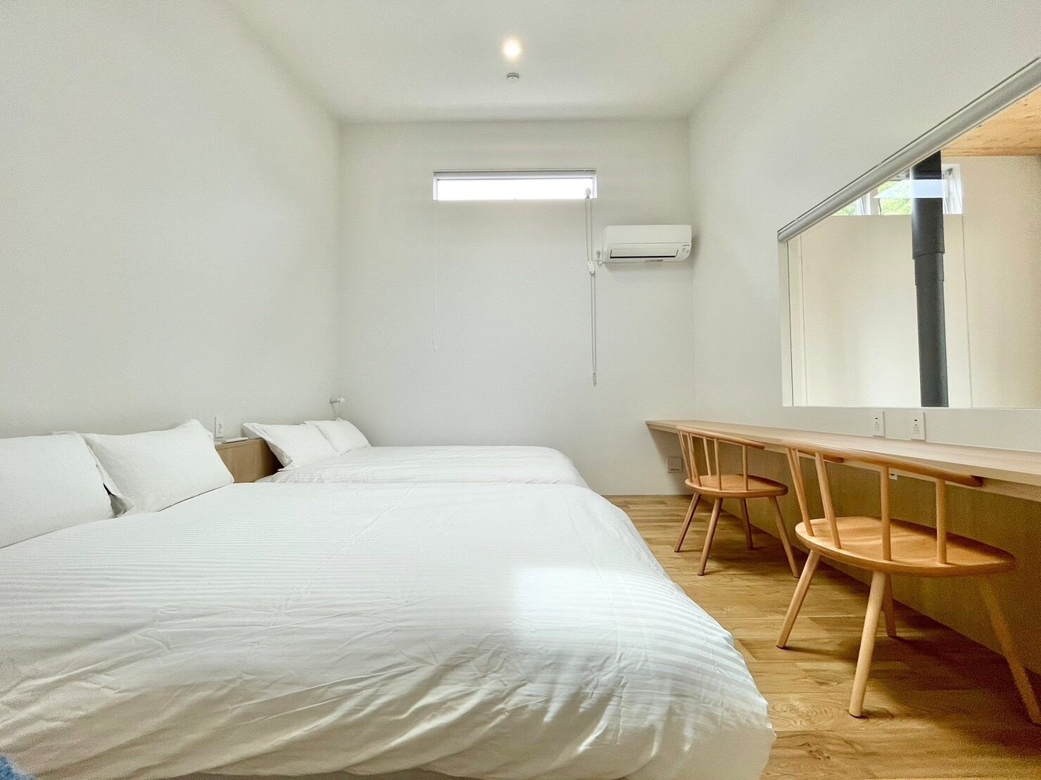 4 bedrooms, desk, iron/ironing board, free WiFi