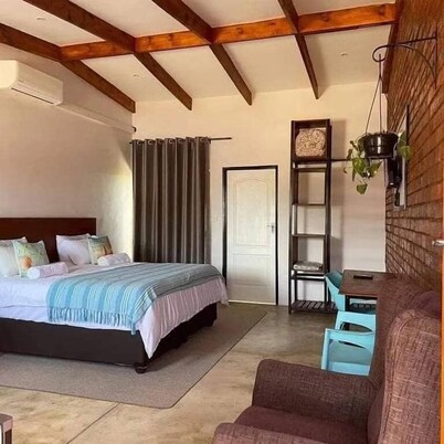 Letlhakeng Park-Route Apartments