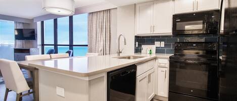 冰箱、微波炉、烤箱、炉灶