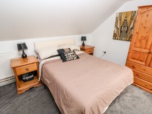 2 bedrooms, individually decorated, individually furnished, free WiFi - Barn 2 (Swansea)