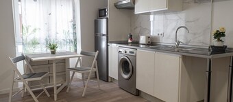 Estudio Moderno en  Bardenas y Senda Viva!!!
Ideal parejas y familias pequeñas.