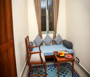 Quarto premium | Frigobar, cofres nos quartos, quartos Ă prova de som, Wi-Fi de cortesia