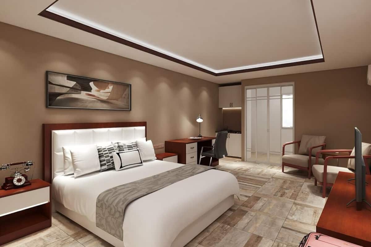Luxury Room | 1 bedroom, individually decorated, individually furnished, desk