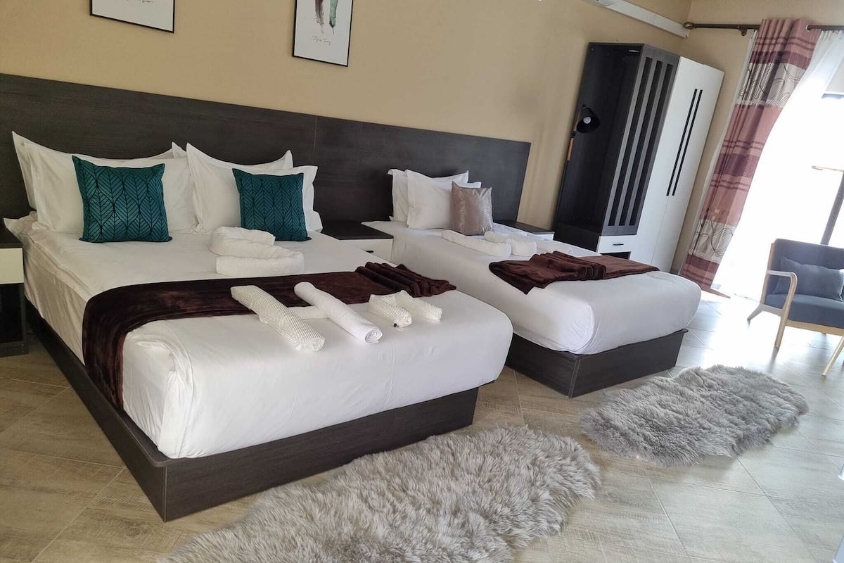 Standard Room | 1 bedroom, individually decorated, individually furnished, desk
