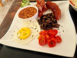 Free daily English breakfast  - Eden Wood Guest House (Shakawe)