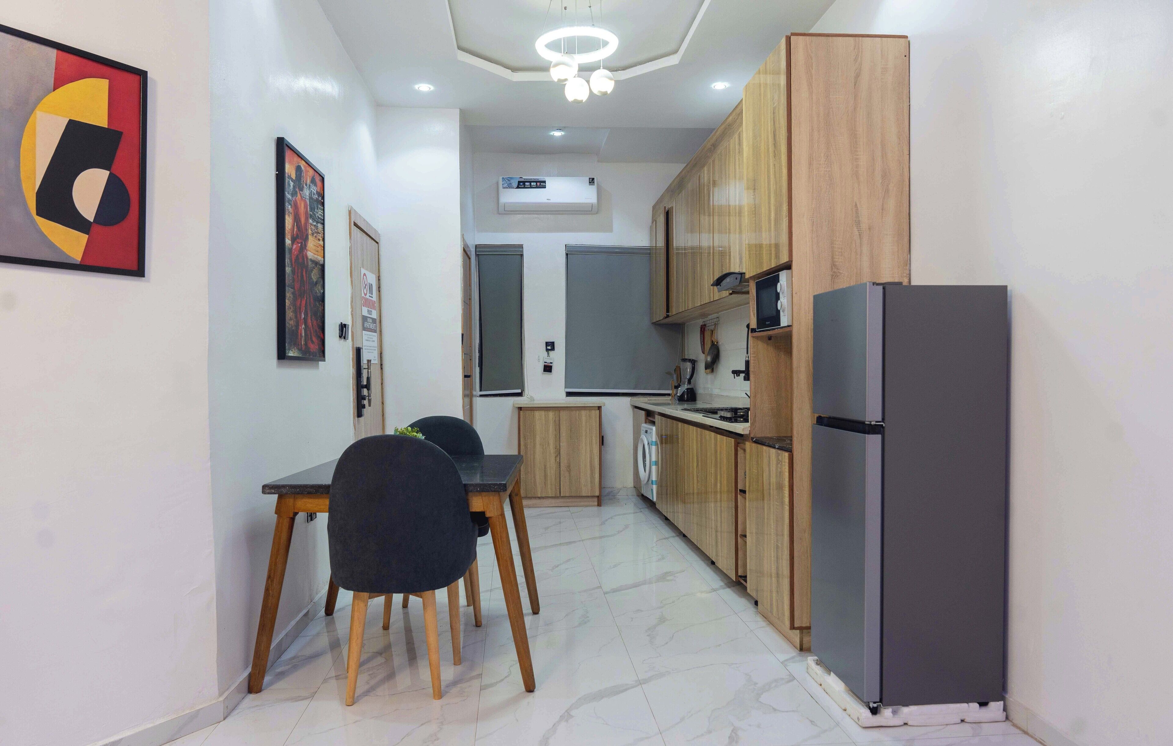Khu vực ăn uống tại phòng