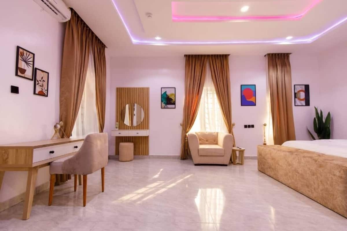 Apartment | 1 bedroom, individually decorated, individually furnished