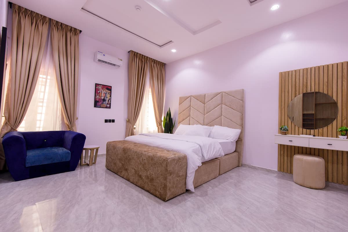 Apartment | 1 bedroom, individually decorated, individually furnished
