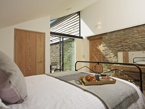 3 bedrooms, individually decorated, individually furnished, free WiFi - The Milking Shed (Kingsbridge)