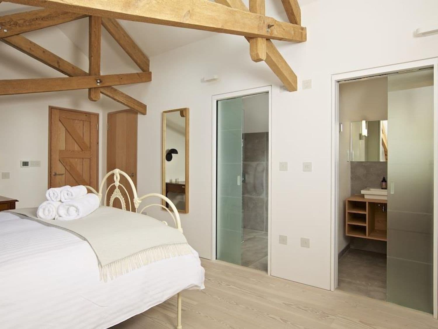 3 bedrooms, WiFi (free), individually decorated, individually furnished