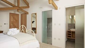 3 bedrooms, free WiFi, individually decorated, individually furnished